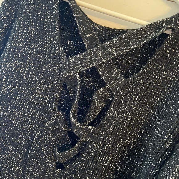 Forever21 Black Heather Sweater with cross cross open back Size Small - Picture 3 of 5